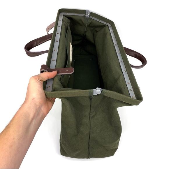 LINE OF TRADE Canvas Weekender Duffle Bag Olive Green - Picture 7 of 14